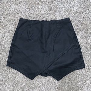 LA Hearts Black Origami Skort